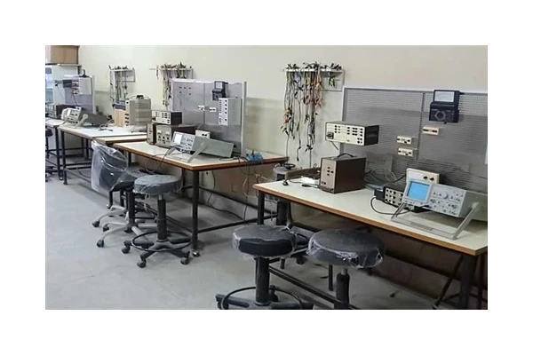 آزمایشگاه الکترونیک 1و 2 و 3