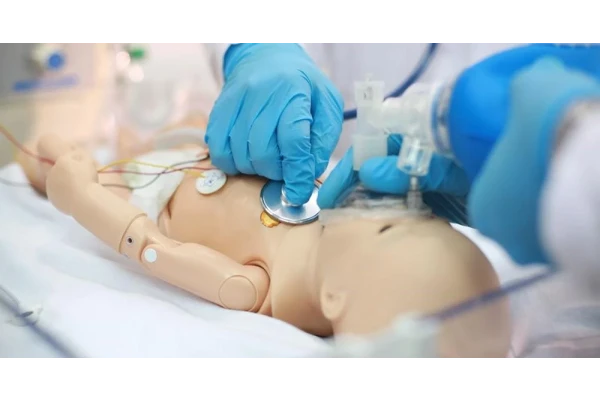 بسته آموزشی احیای قلبی ریوی نوزادان برای پرستاران و دانشجویان علوم پزشکی