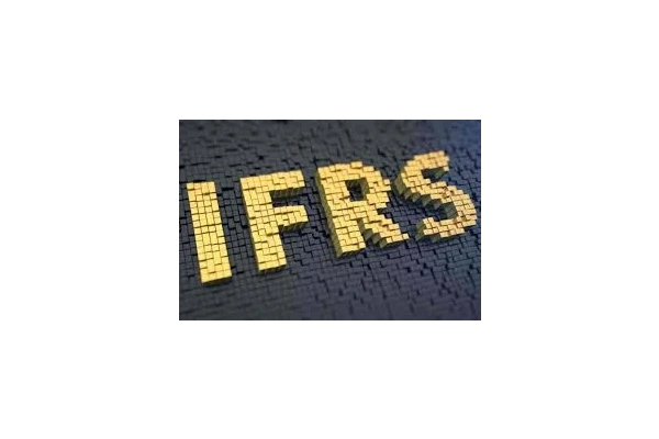 پکیج کامل پاورپوینت ارائه استانداردهای گرارشگری بین المللی IFRS