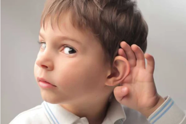 بررسی مراحل رشد مهارت های شنیداری و گفتار ۳۰ کودک