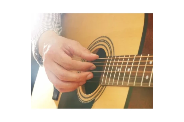 آکورد گیتار برای ترانه های فارسی