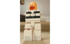 وکتور رئال آدمک سفید با طراحی خاص